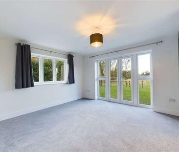 North Street, Theale, Reading, Berkshire, RG7 - Photo 3