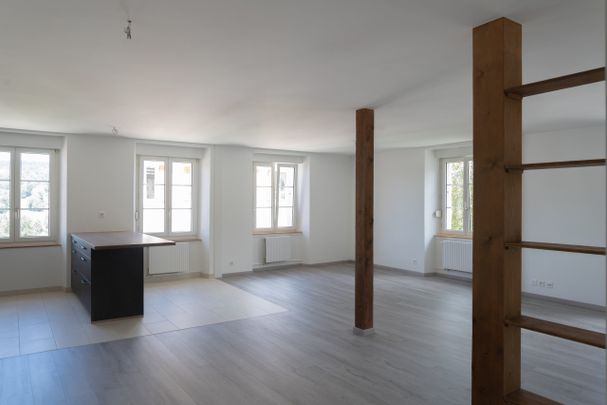Grand Rue 8 – Bel et grand appartement de 4 pièces rénové - Photo 1