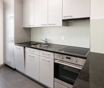 3.5 Maisonette-Wohnung im Löwen Center Luzern - befristet mieten bi... - Photo 2