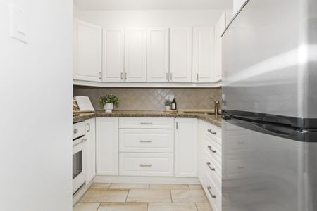 For Lease - 335 Lonsdale Road Unit# 210, Toronto, Ontario - Photo 2