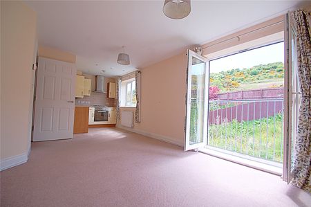 2 bed apartment to rent in Blueberry Way, Scarborough, YO12 - Photo 2