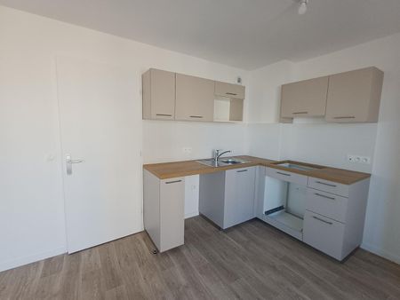 location Appartement T3 DE 67.2m² À BOBIGNY - Photo 4