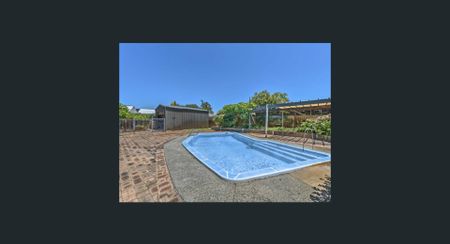 SPARKLING POOL FOR SUMMER - UPDATED PHOTO'S TO COME - Photo 4