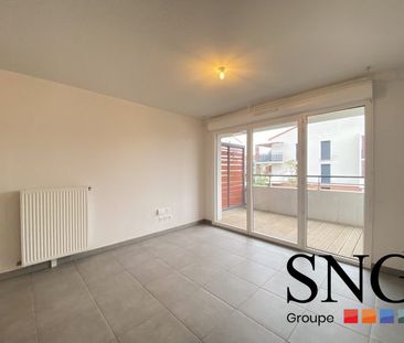 T2 AVEC BALCON ET PLACE DE PARKING - Photo 4