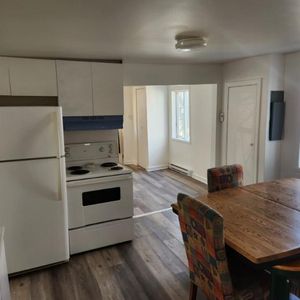 3 1/2 - Sherbrooke - 975 $/mois - Photo 2