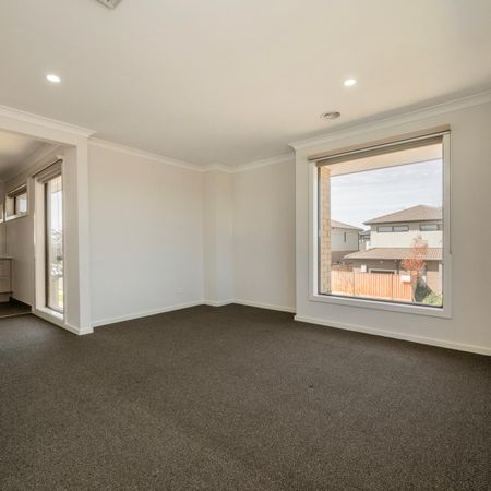 QUALITY DOUBLE STORY 5 BEDROOM HOME - Photo 4