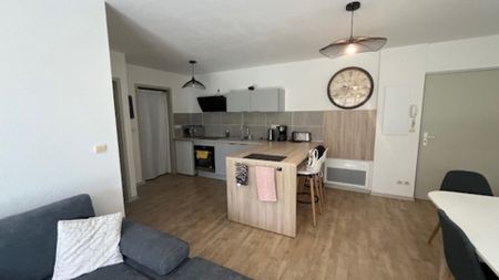 Location Appartement 3 pièces 63m² - Photo 3