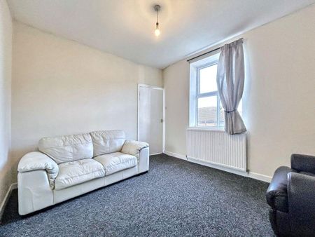 2 bed terraced house to rent in SR8 - Photo 3