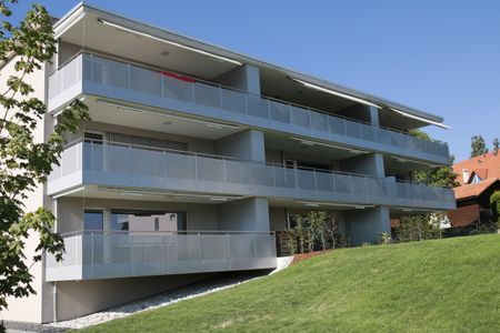 MAGNIFIQUE 2 ½ PIECES AVEC GRAND BALCON ! - Photo 5