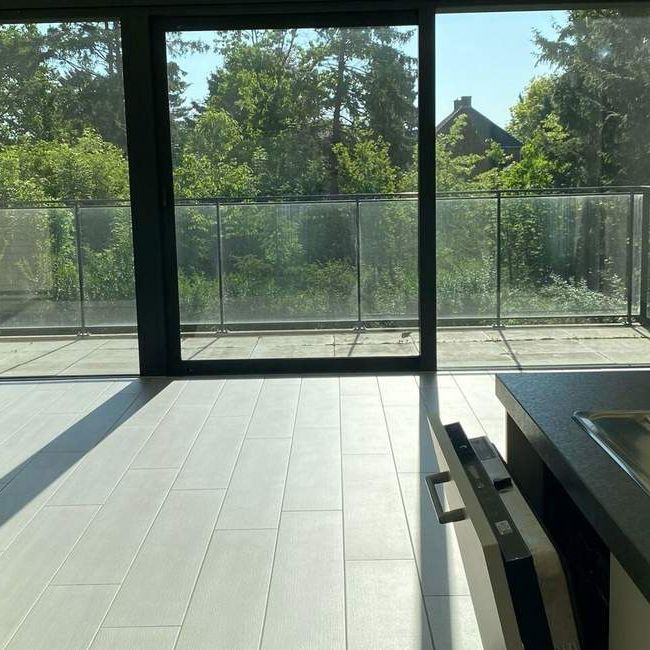 Serviceflat te huur in Hoogstraten voor € 919 met 1 slaapkamer - Photo 1