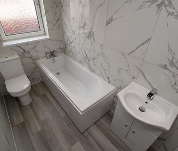House - Terraced For Rent Penmaesglas Terrace, Tonypandy - Photo 6