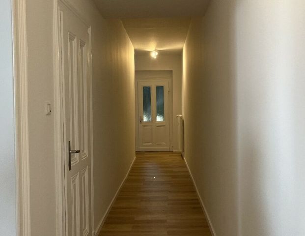 Schicke 3-Zimmer-Altbauwohnung mit Balkon in Bonn-Kessenich (nähe Sudstadt)! - Photo 1