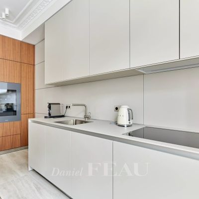 Appartement à louer à Paris 8Ème - Photo 1