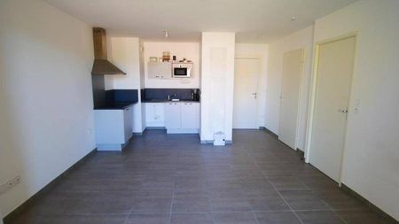 Location appartement récent 2 pièces 39.1 m² à Montpellier (34000) - Photo 2
