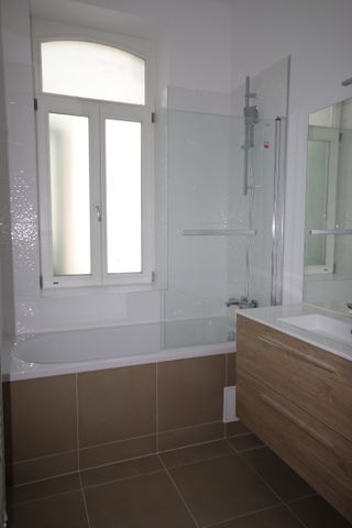 À LOUER – T3 de 81 m², Rue Brûle Maison, Place Jeanne d’Arc réf 749-001 - Photo 5