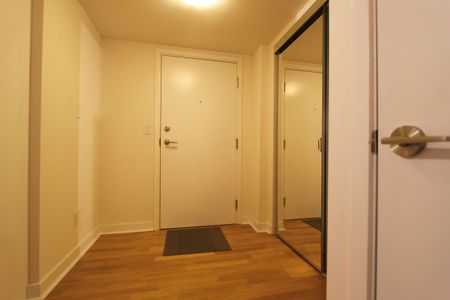 For Lease - 295 Adelaide Street Unit# 1506, Toronto, Ontario - Photo 3