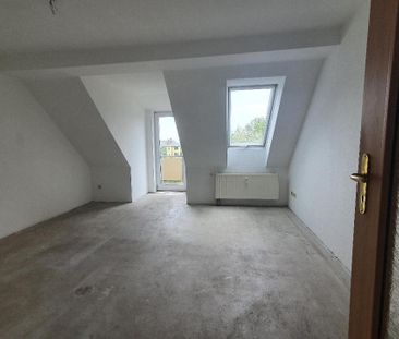 Hübsche Dachgeschoss-Maisonettewohnung mit Balkon und Stellplatz - Foto 1