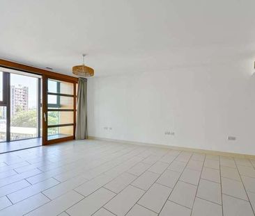 Lombard Road, Battersea, SW11 - Photo 2