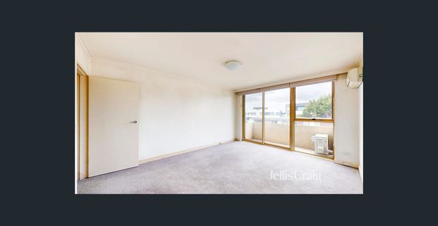 Pristine Apartment In The Perfect Location - Photo 1