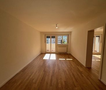 Bel appartement entièrement rénové de 4.5 pièces au 4ème étage - Photo 5