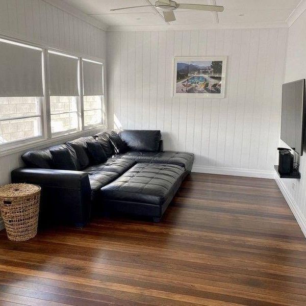 Furnished Luxury Waterfront Queenslander cottage on the Gold Coast | Short Term Rental - Photo 1
