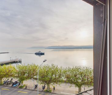 Duplex lumineux et rénové avec vue sur le lac dans la région de Nyon - Photo 5