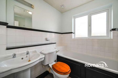 Northumberland Close, Warfield, Bracknell, Berkshire, RG42 - Photo 5