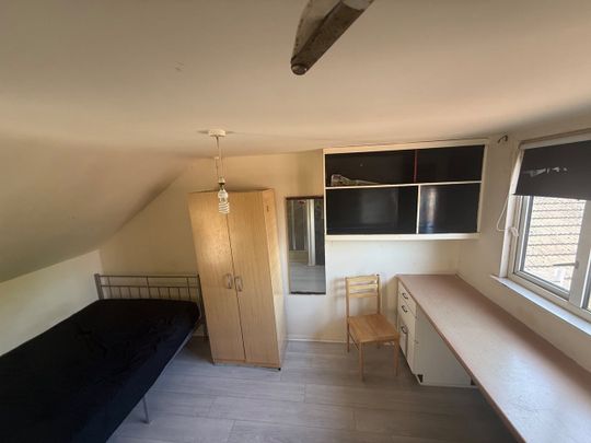 Room in a Shared House, Rosslyn Crescent, HA1 - Photo 1