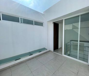 CASA EN RENTA EL REFUGIO PRIVADA SEGURIDAD CERCA COLEGIOS PASEO QUE... - Photo 2