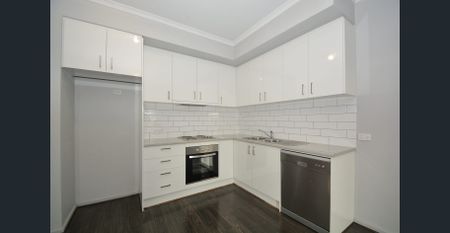 Neat as a pin! - Photo 2