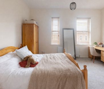 3 Bed Terraced House, Birkin Avenue, NG7 - Photo 5