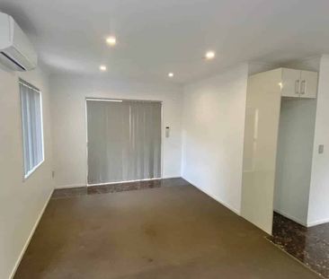 2 Bedrooms minor Handy Location - Photo 5