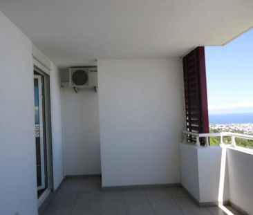 Location Appartement 2 pièces 42m² STE CLOTILDE 97490 - Photo 4