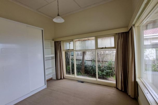 65 Beach Road, Mentone. - Photo 1