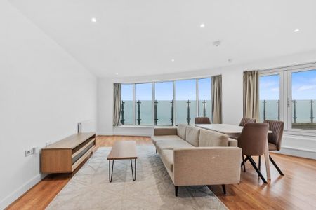 2 bedroom penthouse to rent - Photo 2