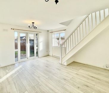 2 bedroom semi-detached house to rent - Photo 2