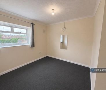 3 bedroom terraced house to rent - Photo 2