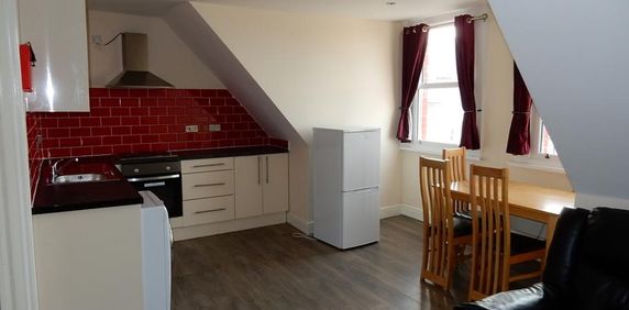 1 bedroom flat to rent - Photo 2