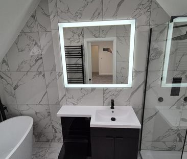 2 bedroom semi-detached house to rent - Photo 2