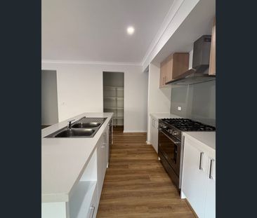 7 Apprentices Road, Sunbury, Vic 3429 - Photo 4