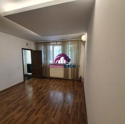 Vila Premium fara demisol (P 3) – Bd. Dacia, Piata Romana- - Fotografie 1