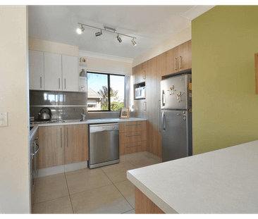 69/20-24 Barbet Place, Burleigh Waters, Qld 4220 - Photo 2