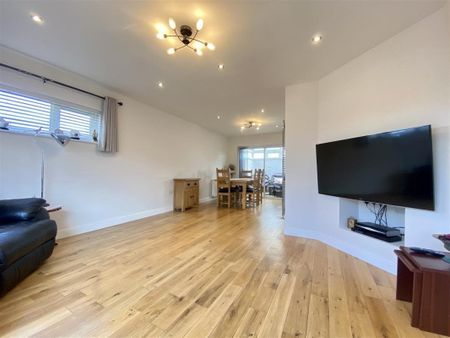 All Hallowes Drive, Tickhill, Doncaster - Photo 3