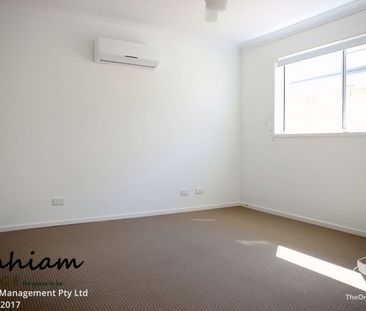 AIR CON IN 2 BEDROOMS & LIVING ROOM - Photo 5