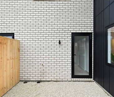 Gorgeous Three Bed Townhouse - Photo 4