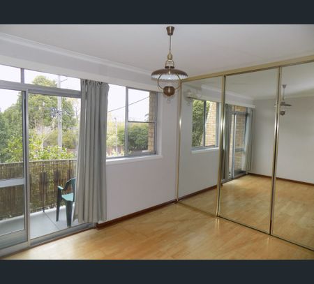 5/296 Warrigal Road, Glen Iris, Vic 3146 - Photo 3