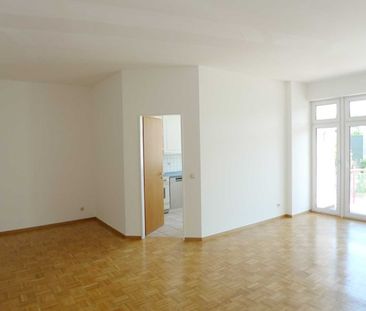 Renovierte 2 Zimmerwohnung mit Einbauküche in der Trierer Innenstad... - Photo 2