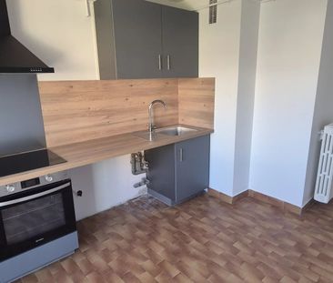 Location Appartement 3 pièces 73m² NICE 06000 - Photo 2