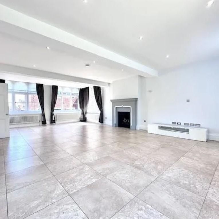 3 bedroom apartment to rent - Photo 1