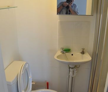 Room in a Shared House, Rope St, SE16 - Photo 5